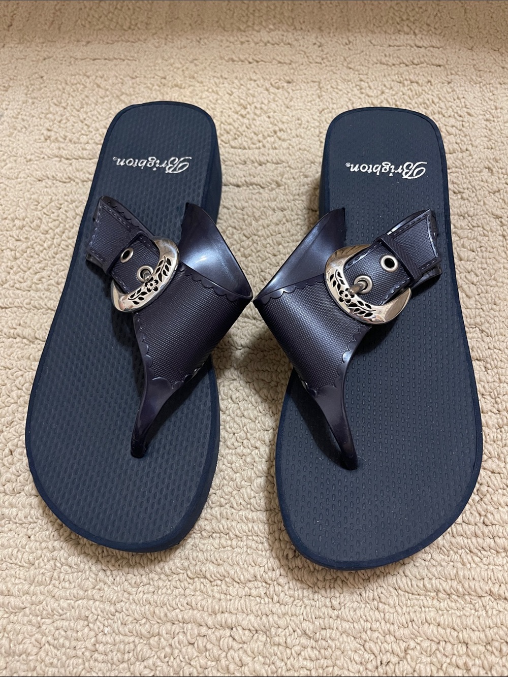 Brighton lifted sandals size 8 excellent condition